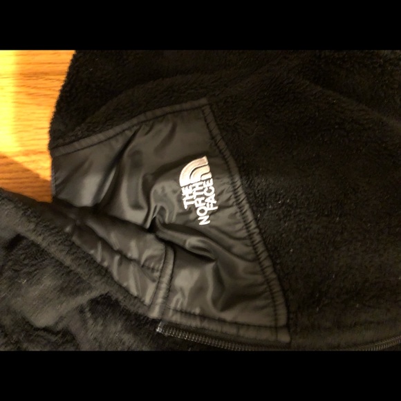 Woman’s size Med north face jacket - Picture 3 of 4